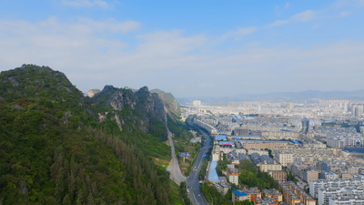 个人商用，云南省文山壮族苗族自治州文山市城市边缘航拍，视频素材
