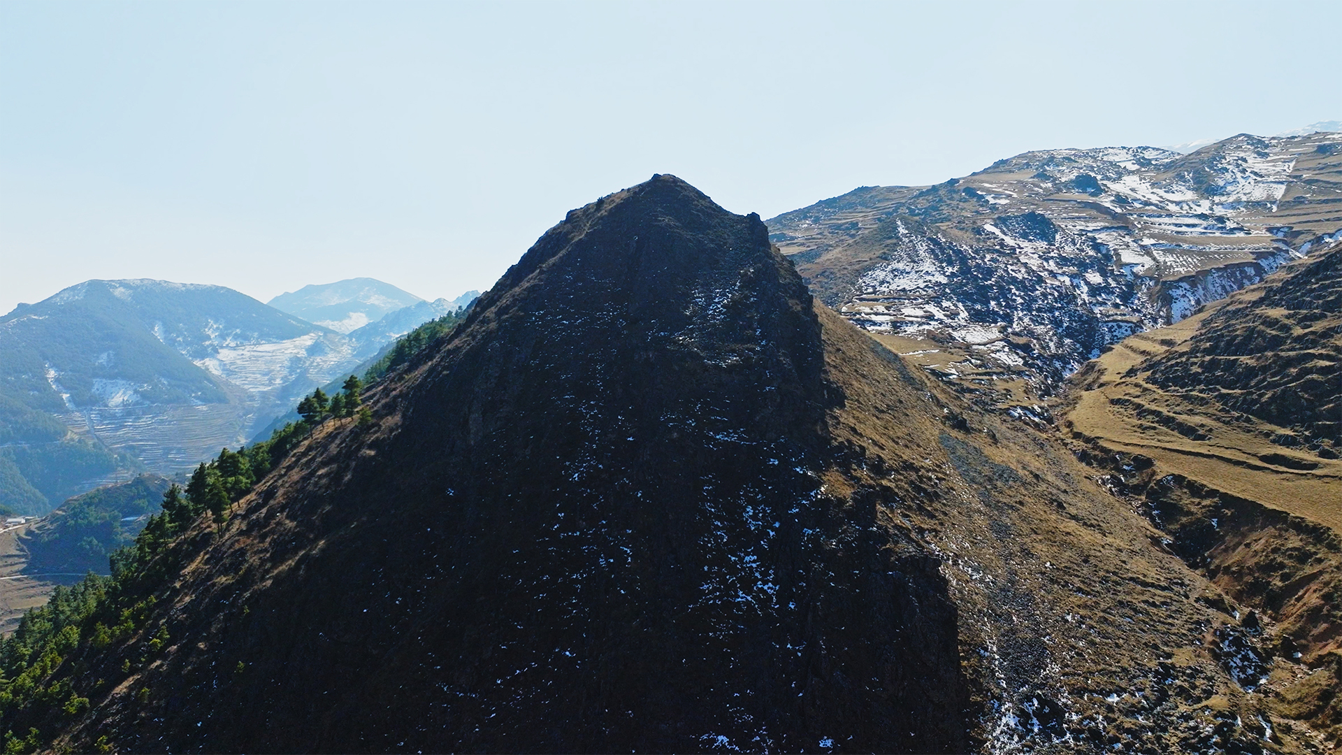 个人商用，冬天里大海草山草原雪山石山航拍，视频素材