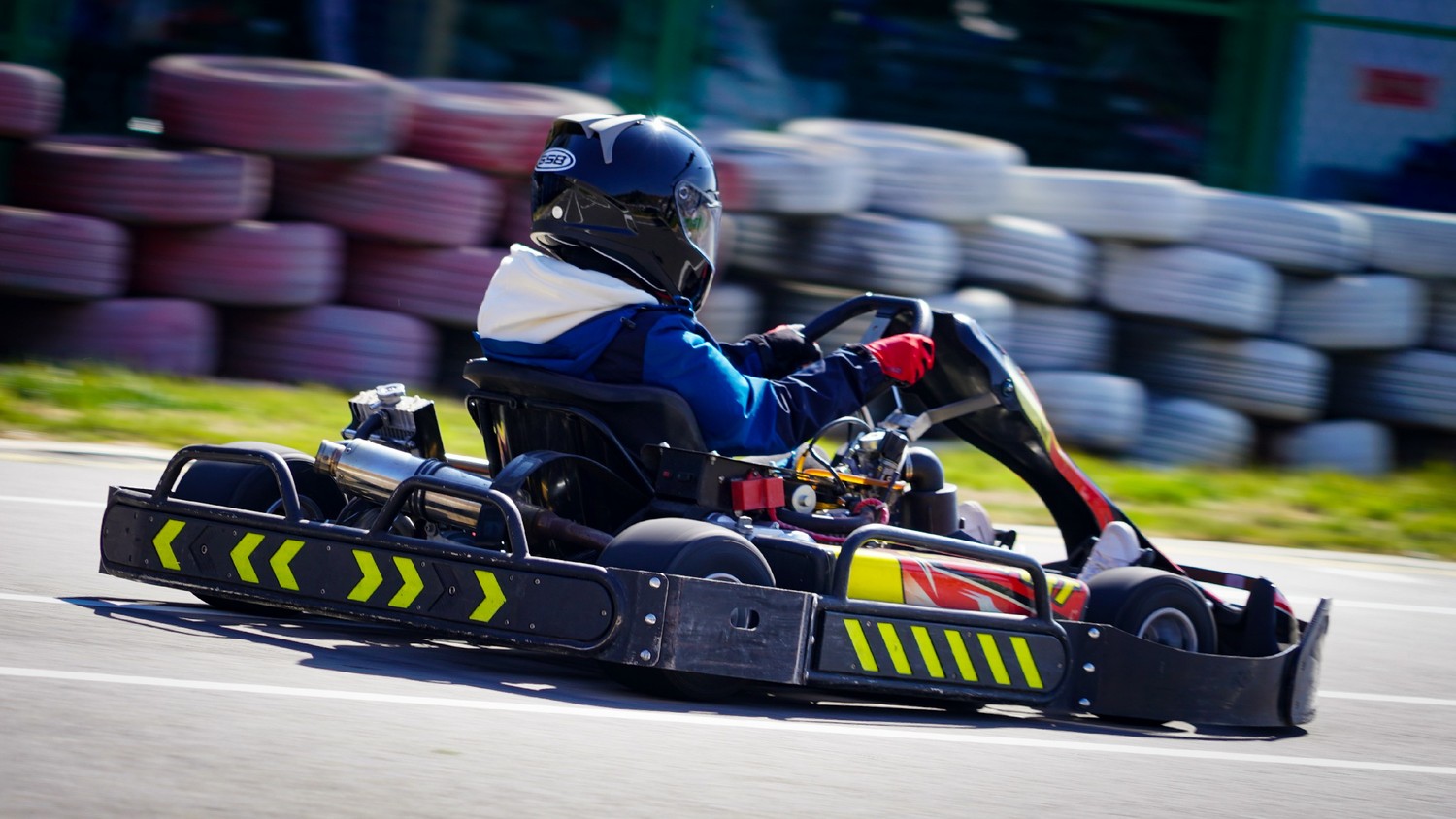 高清图片|云南雄风集团30周年庆暨首届卡丁车友谊邀请赛