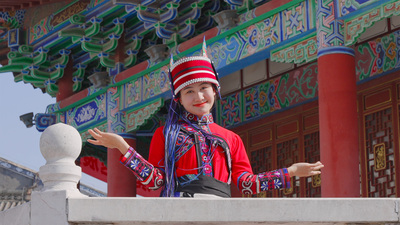 个人商用，我为石林代言晴朗的一天美丽大云南少数民族阿诗玛姑娘笑容灿烂，视频素材