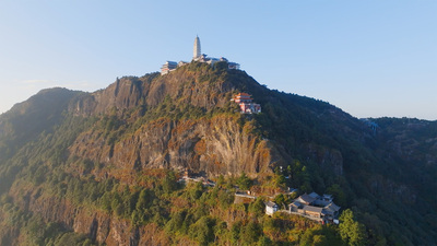 个人商用，云南省大理白族自治州宾川县鸡足山镇华首门航拍，视频素材