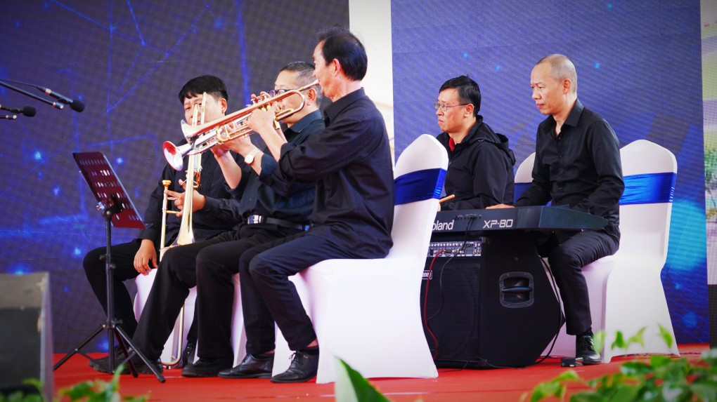ND190911011.jpg