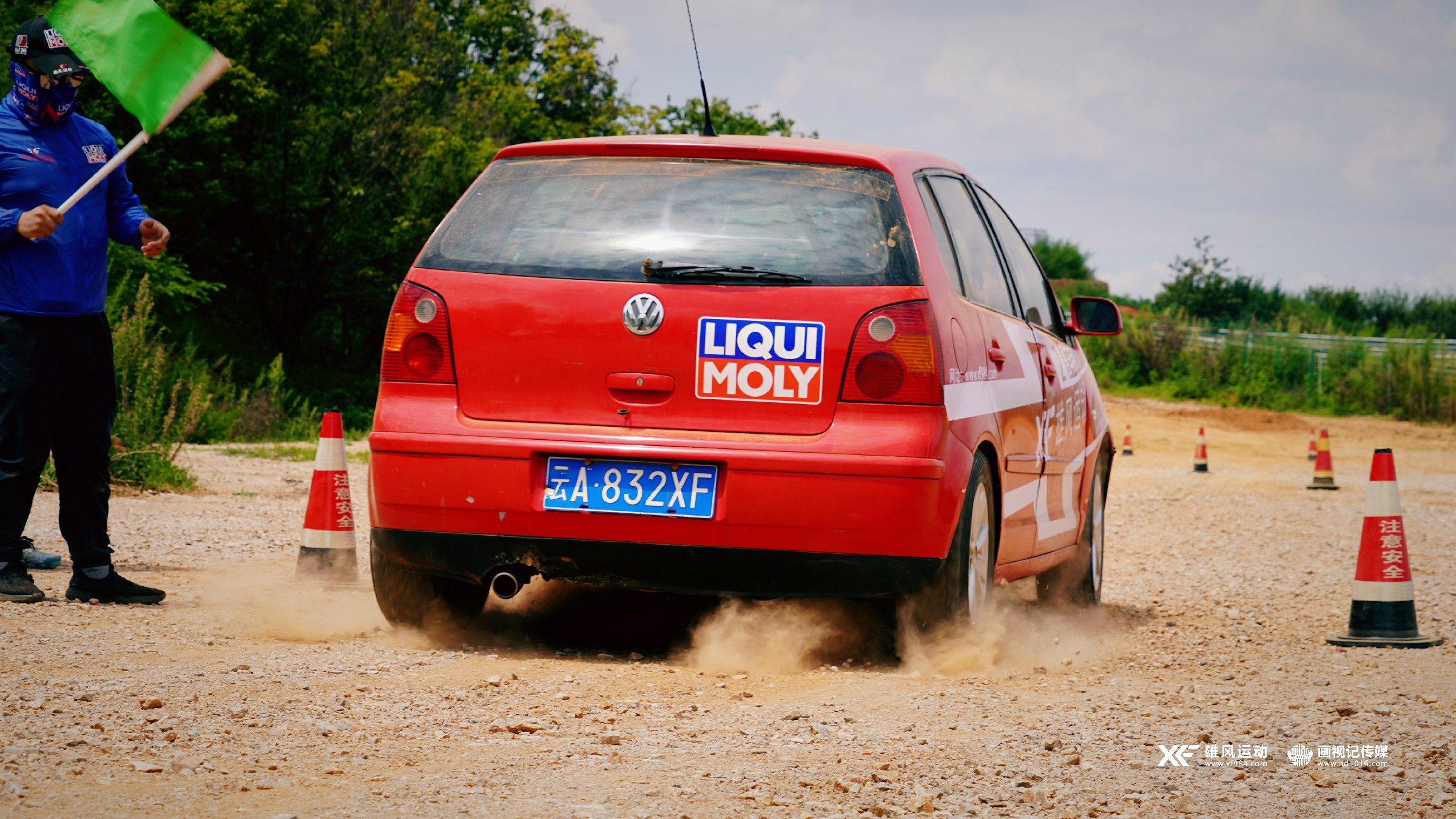 ND200828019.jpg